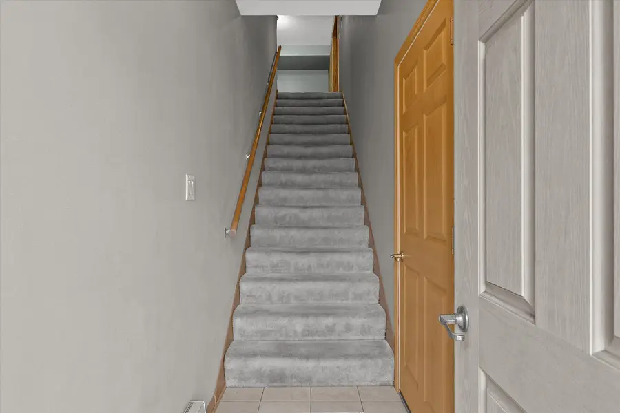 1351 Rose Ct, Waukesha, WI 53186 - #3