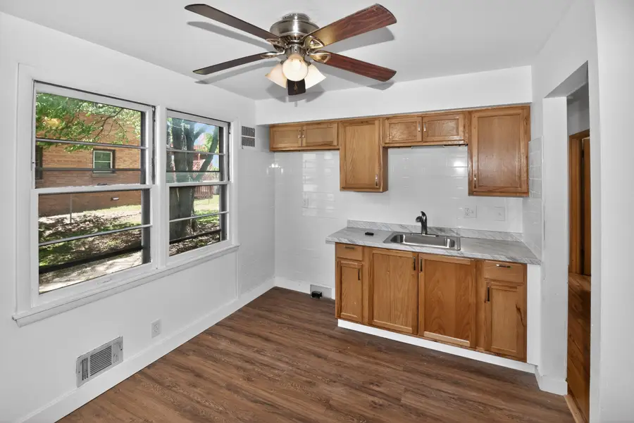 10117 W Cleveland Ave, West Allis, WI 53227 - #3