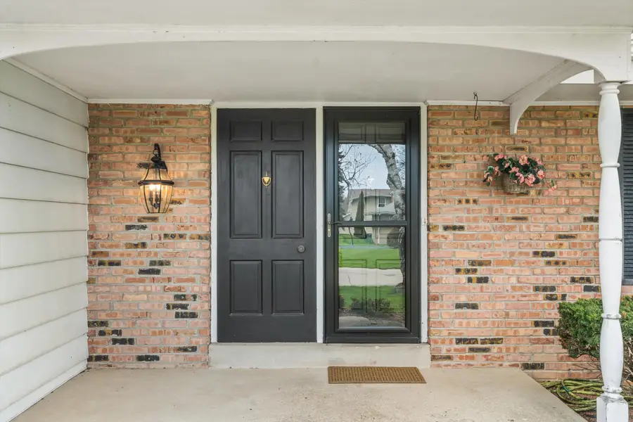 1123 Palamino Dr, Caledonia, WI 53402 - #2