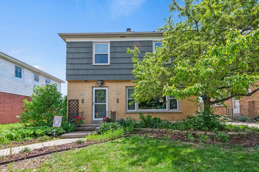 8831 W Hawthorne Ave, Wauwatosa, WI 53226 - #2