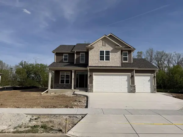 2264 Ravenswood Rd, Burlington, WI 53105