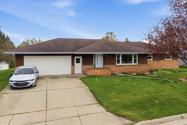 103 E Prospect St, Plymouth, WI 53073