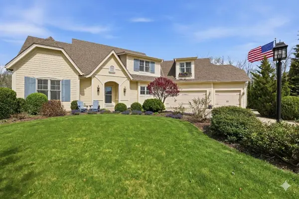 13015 W Winterberry Way, New Berlin, WI 53151