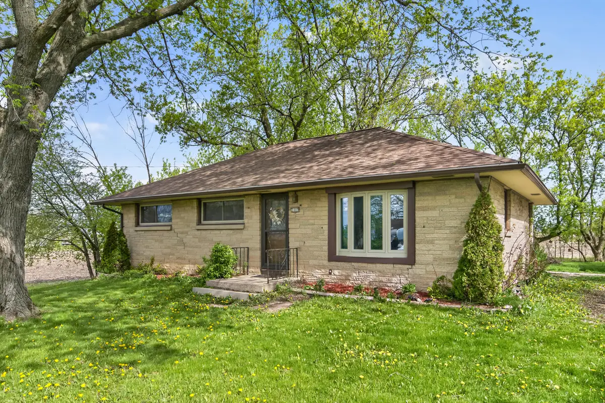 3440 W 5 Mile Rd, Raymond, WI 53108 - #1