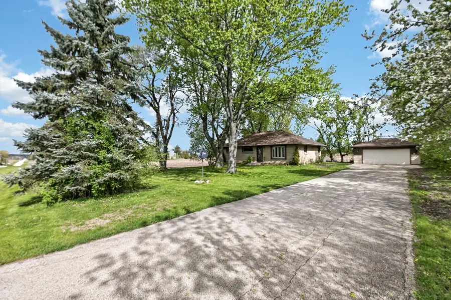 3440 W 5 Mile Rd, Raymond, WI 53108 - #2