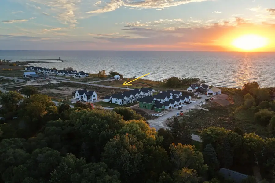 1192 Shieling Ln, Port Washington, WI 53074 - #2