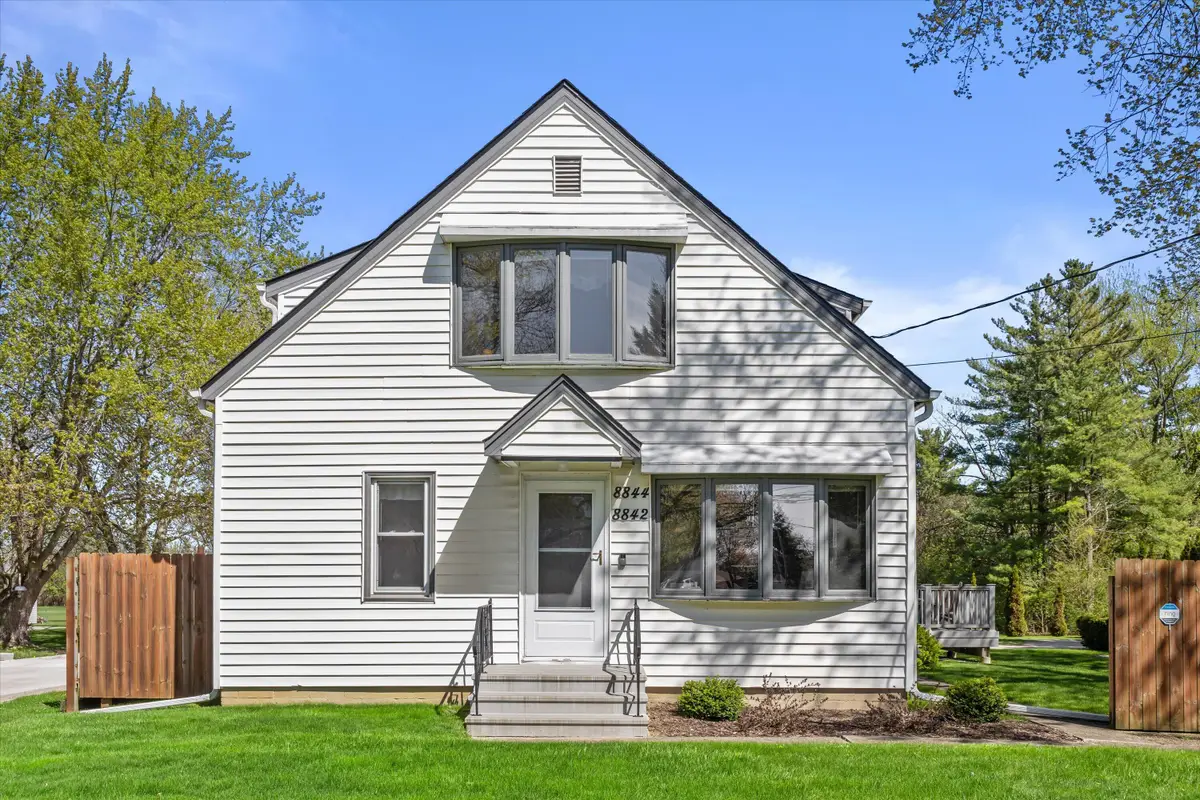 8842 S Chicago Rd, Oak Creek, WI 53154 - #1