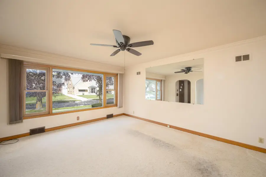 3170 S 36th St, Milwaukee, WI 53215 - #2