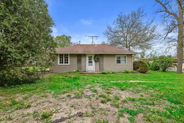 N1137 Spruce Rd, Genoa City, WI 53128