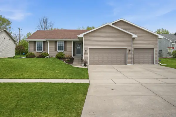 2912 Mccann Dr, Janesville, WI 53546