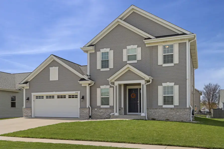 4542 Lasalle St, Caledonia, WI 53402 - #2