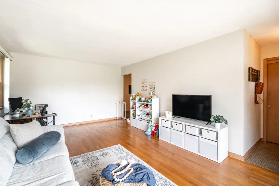 2204 Savoy Cir, Racine, WI 53404 - #3