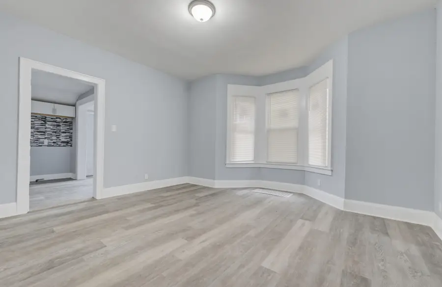 926 S 35th St, Milwaukee, WI 53215 - #3