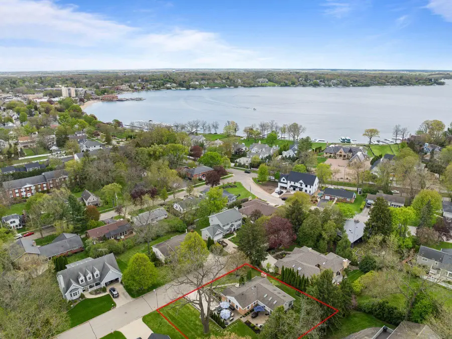224 Lookout Dr, Lake Geneva, WI 53147 - #2