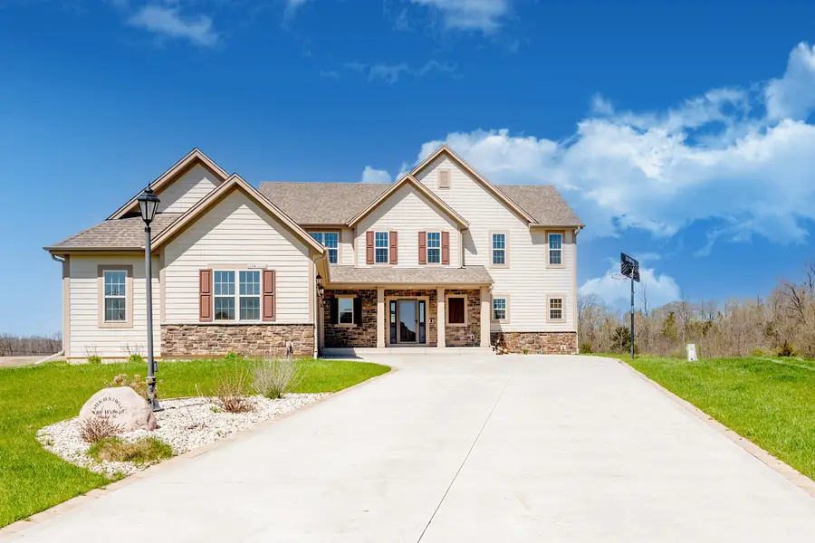 N88W18648 Duke St, Menomonee Falls, WI 53051 - #3