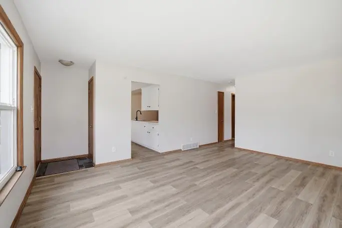 10915 W Harvard Ln, Wauwatosa, WI 53226 - #3