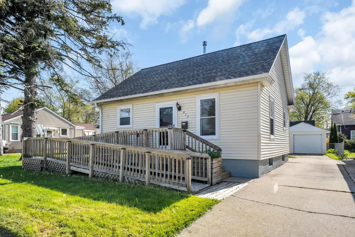 417 Island Ave Ave, Racine, WI 53405 - #1