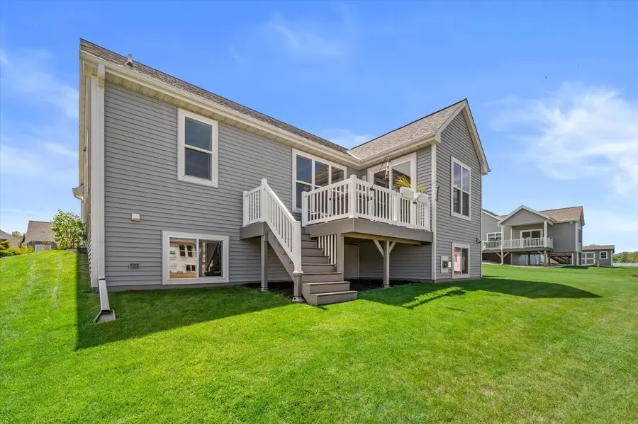 723 Autumn Ridge Ln, Hartford, WI 53027 - #3