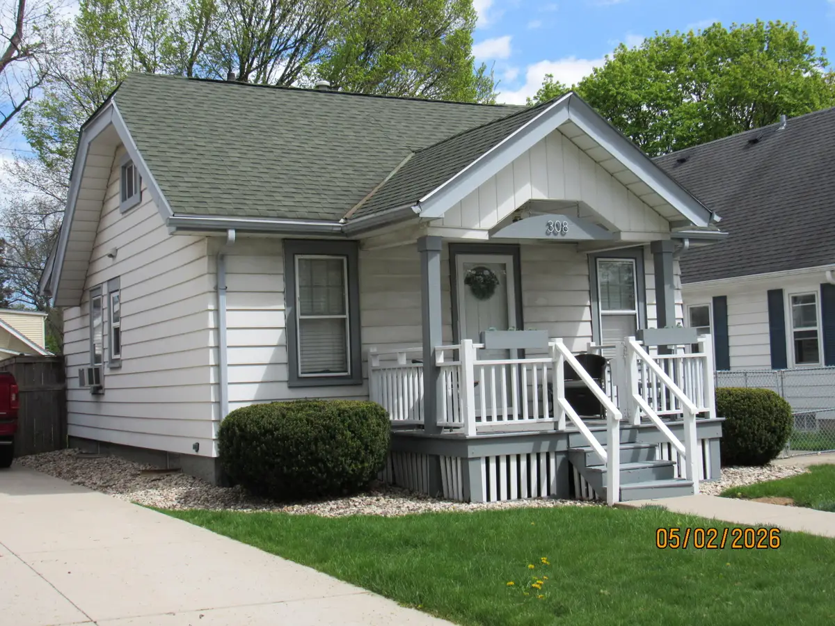 308 N 70th St, Wauwatosa, WI 53213 - #1