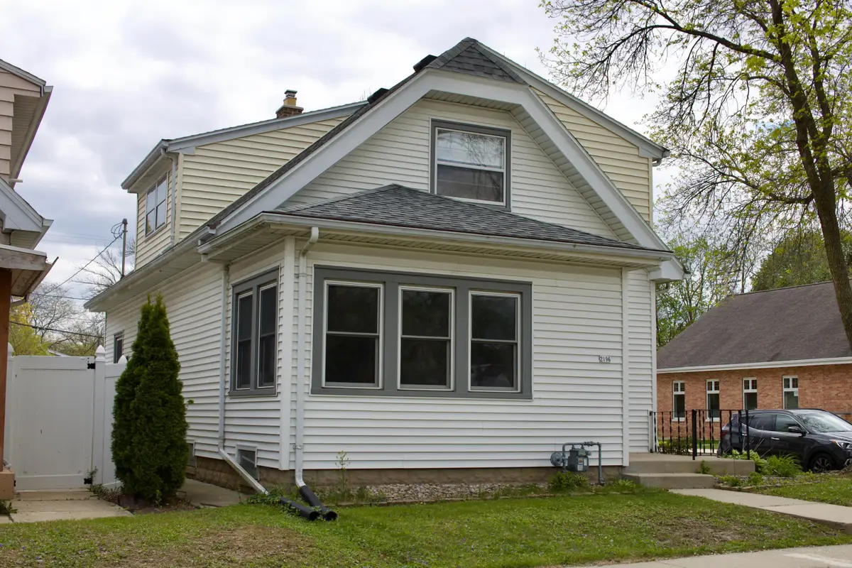 2196 S 79th St, West Allis, WI 53219 - #1