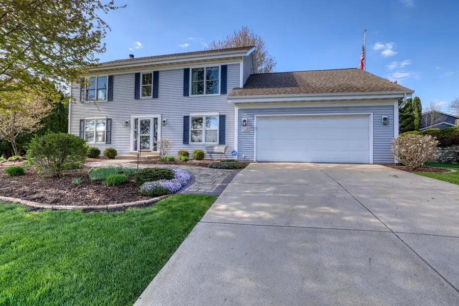 N58W24383 Clover Dr, Sussex, WI 53089 - #2