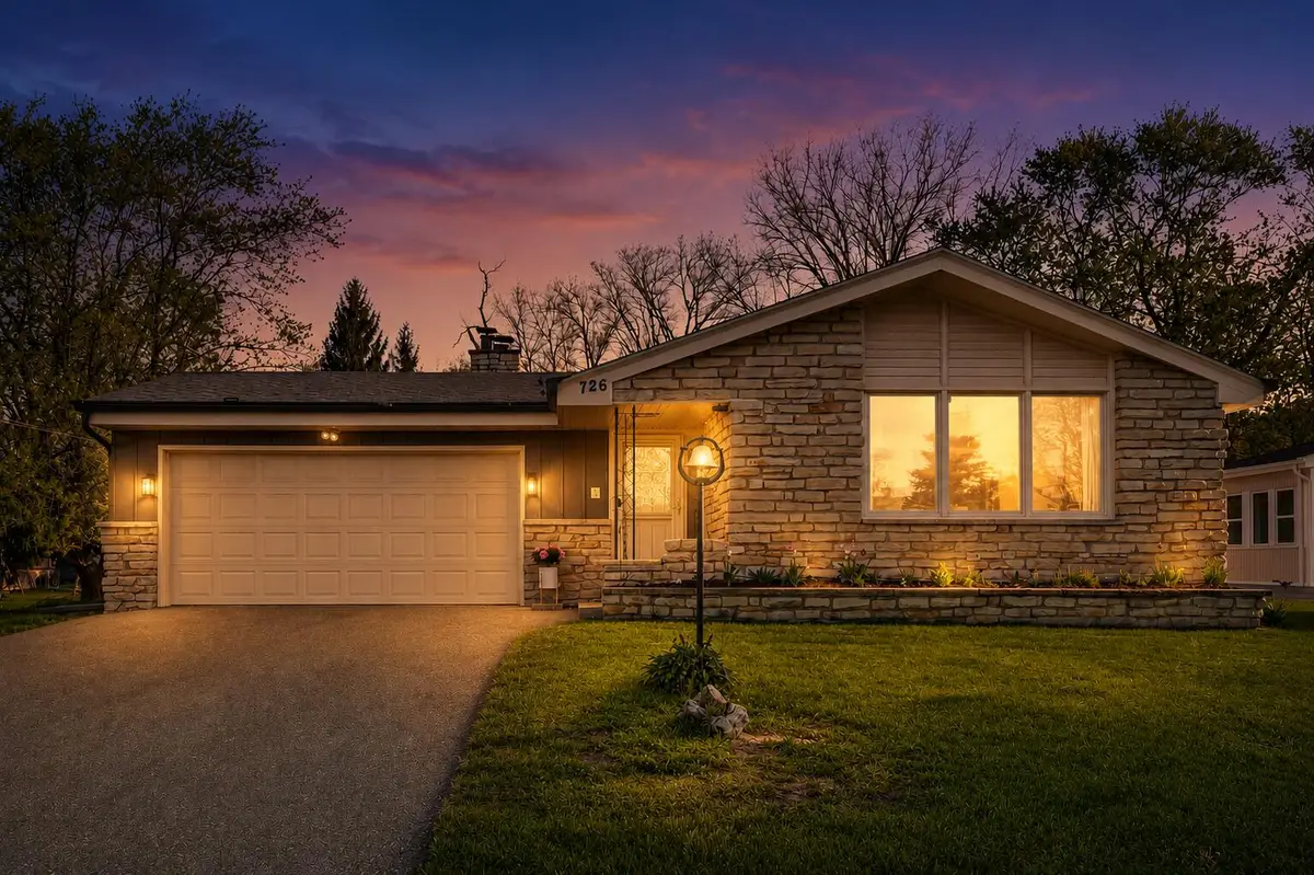 726 Royal Park Rd, Caledonia, WI 53402 - #1