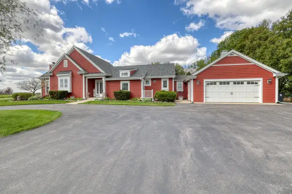 N2901 Crossbill Rd, Lowell, WI 53579