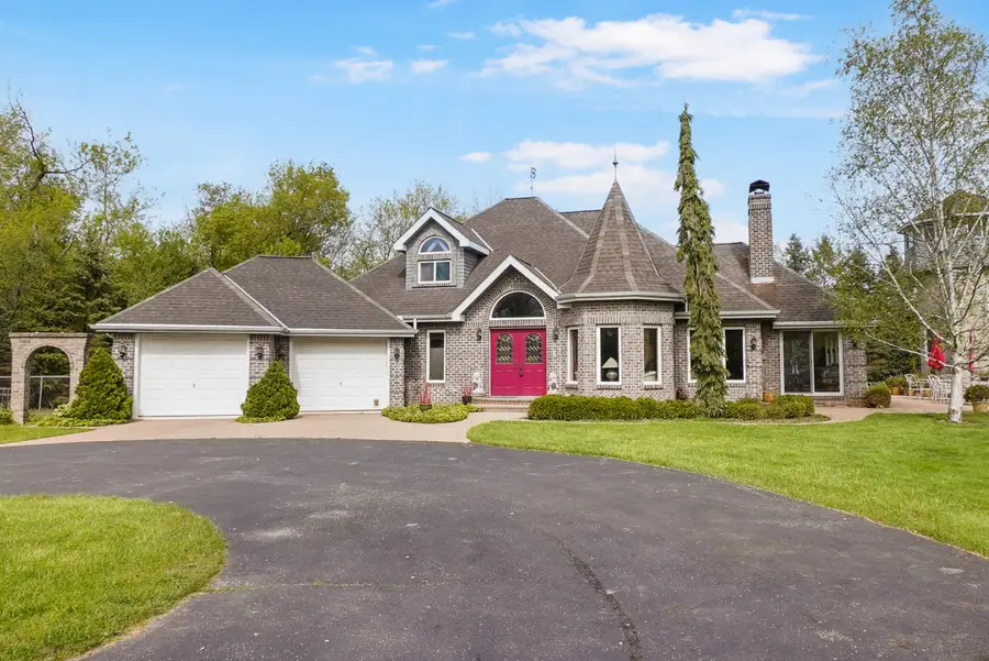 N61W38100 Blackhawk Dr, Oconomowoc, WI 53066 - #3
