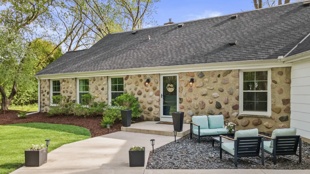 1005 Lone Tree Rd, Elm Grove, WI 53122 - #1