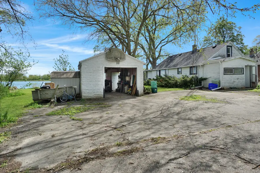 W179 W Lakeshore Dr, Burlington, WI 53105 - #2