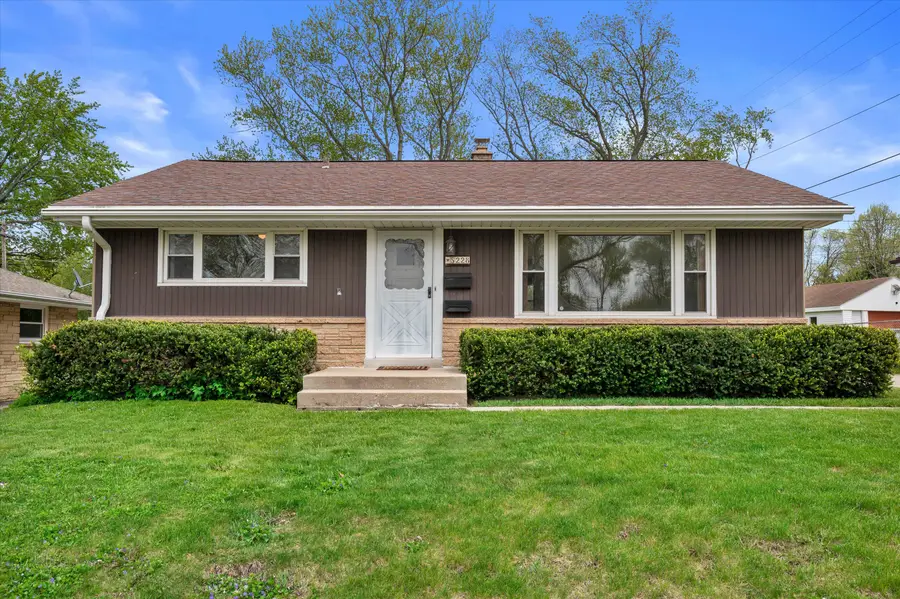 5228 N 107th St, Milwaukee, WI 53225 - #3