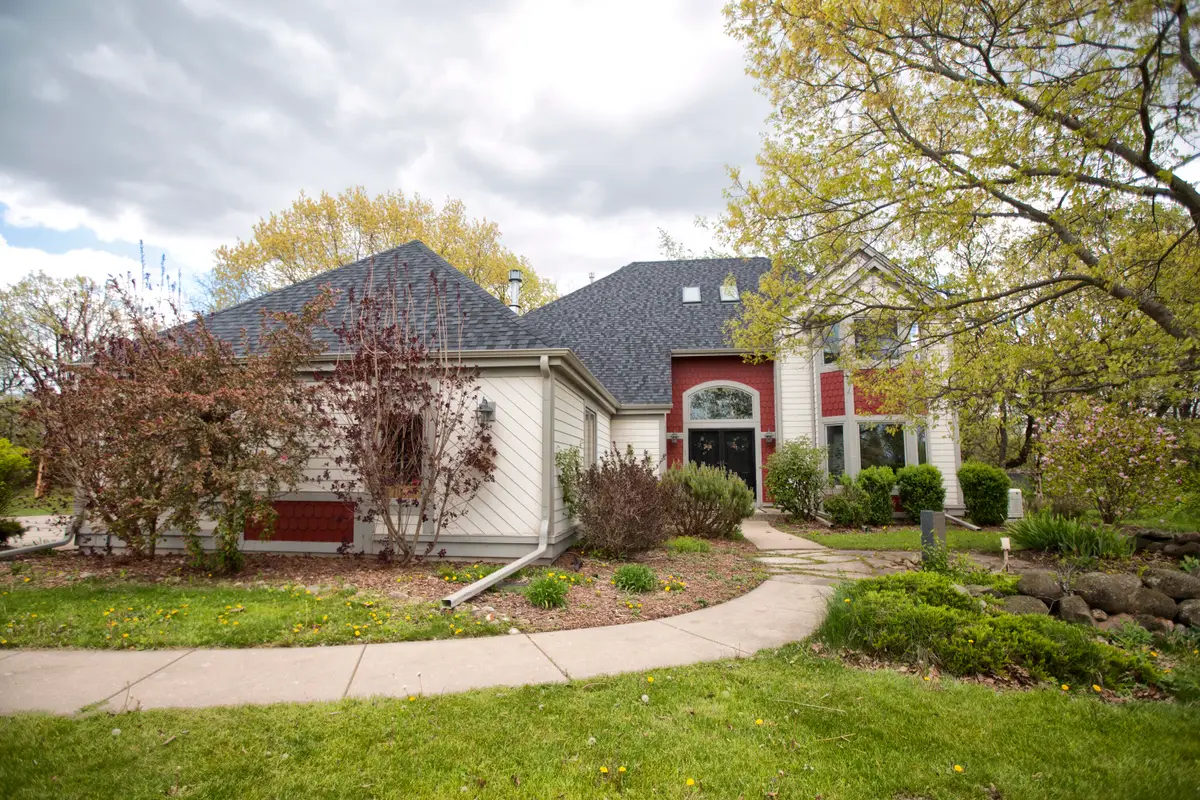 S69W32025 Whitetail Meadows Dr, Mukwonago, WI 53149 - #1