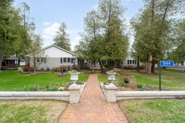 5666 Cedar Beach Ln, Belgium, WI 53004