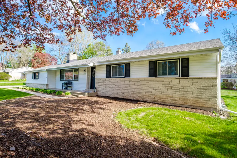 17535 Azure Ln, Brookfield, WI 53045 - #3