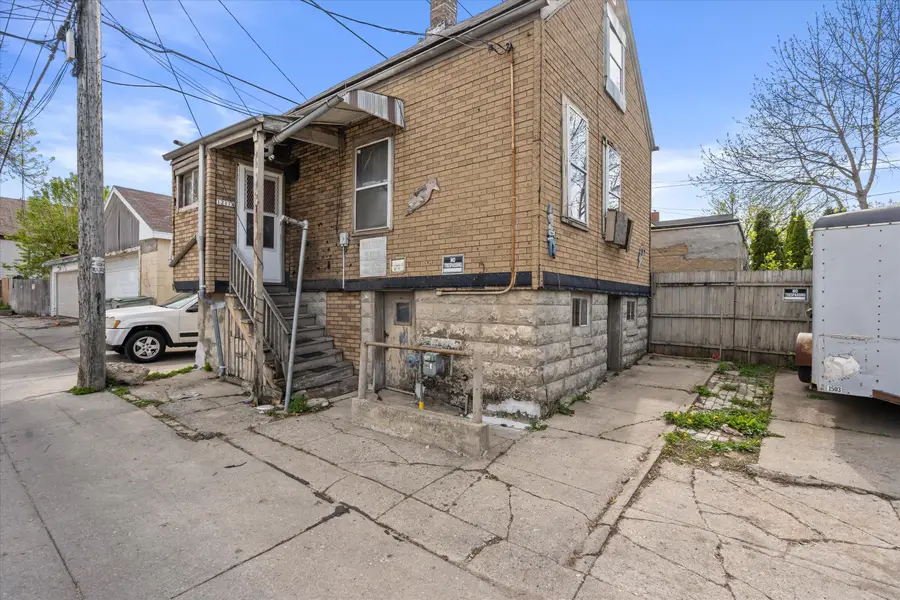 1217 W Orchard St, Milwaukee, WI 53204 - #2