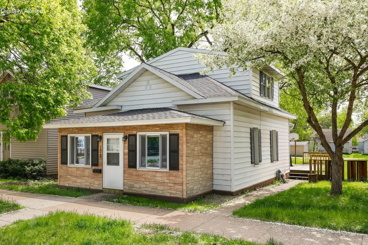 1020 Farnam St, La Crosse, WI 54601 - #1