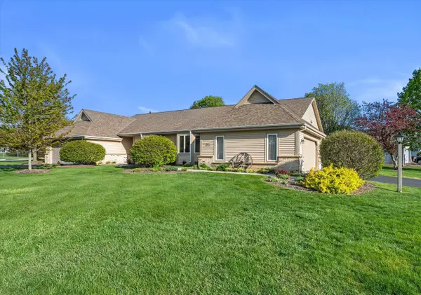N114W15947 Hilbert Ln, Germantown, WI 53022