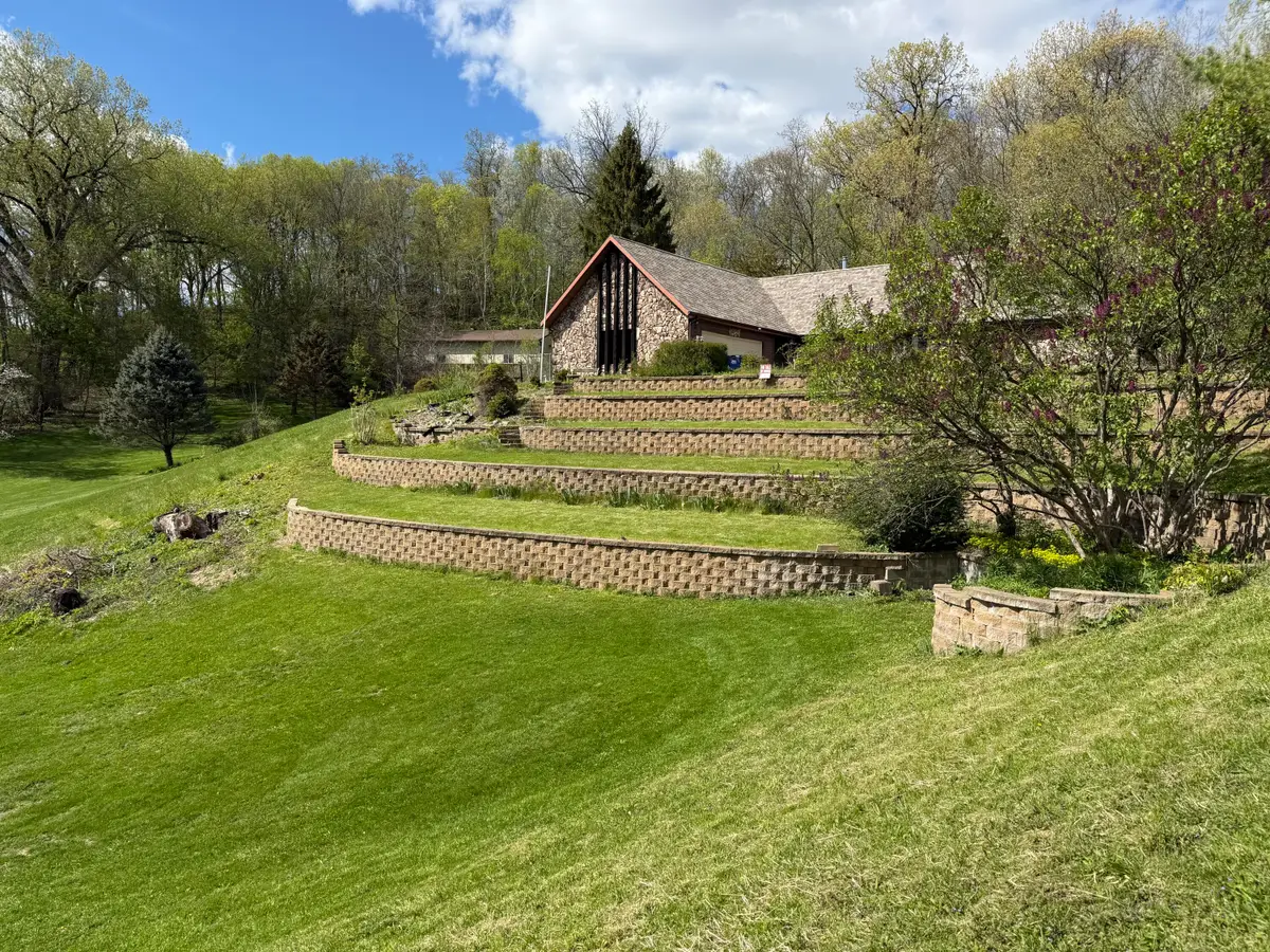 4653 Crestwood Ln, Onalaska, WI 54601 - #1