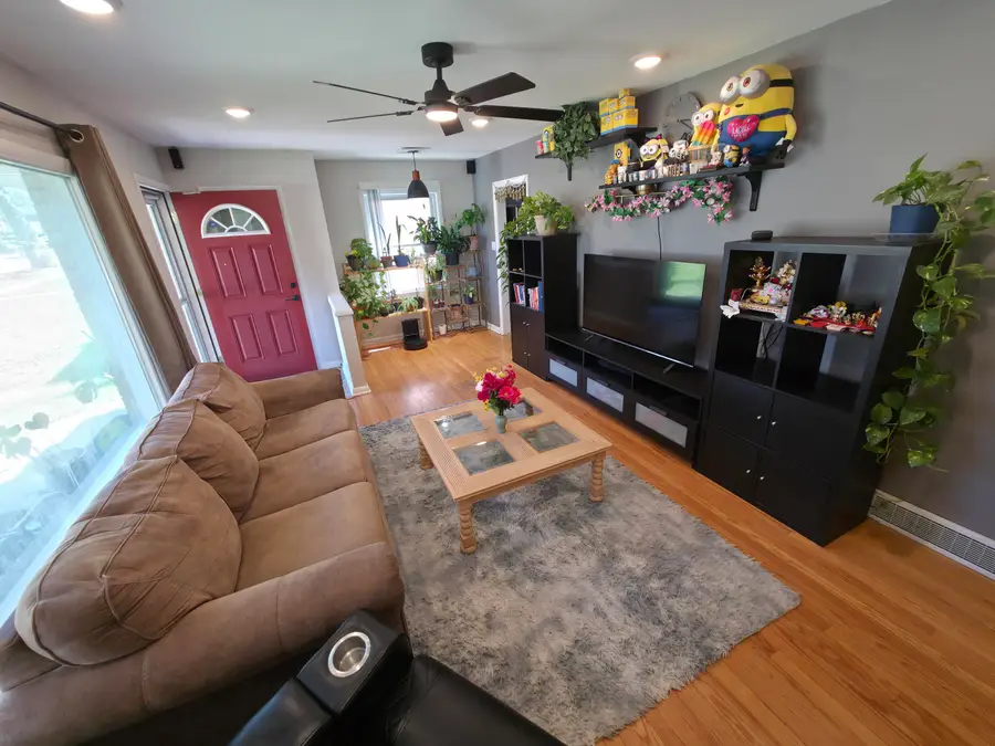 3949 N 77th St, Milwaukee, WI 53222 - #2