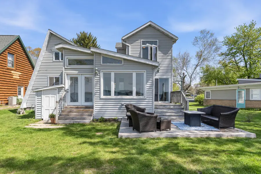 W10285 Shorecrest Dr, Fox Lake, WI 53933 - #2