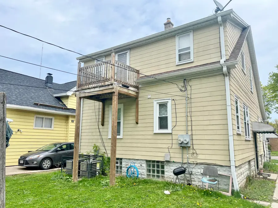 4831 N 19th Pl, Milwaukee, WI 53209 - #3