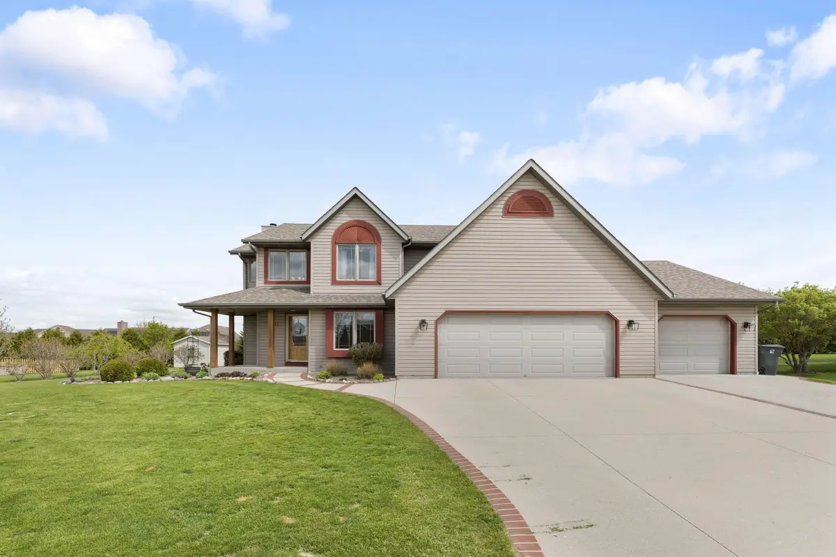 248 Bastogne Ct, Belgium, WI 53004 - #1