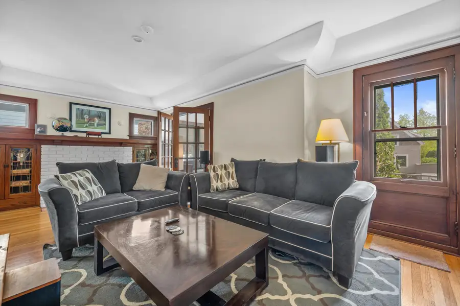 2016 E Newton Ave, Shorewood, WI 53211 - #2