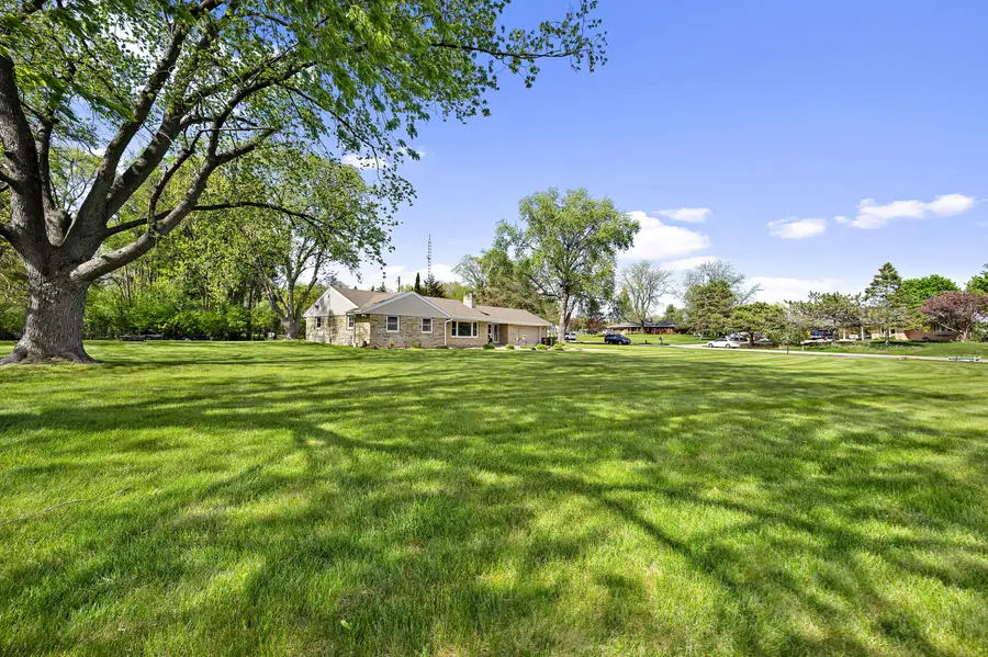 12610 W St. Mary's Dr, New Berlin, WI 53151 - #3