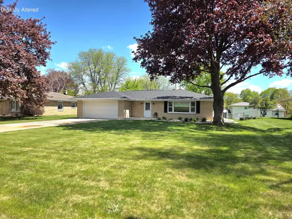 2532 S Seymour Pl, West Allis, WI 53227