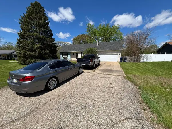 711 E Jonquil Ct, Beloit, WI 53511