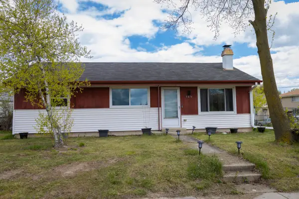 5874 S Marilyn St, Milwaukee, WI 53221