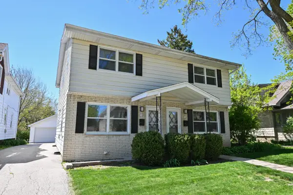533 N 60th St, Wauwatosa, WI 53213