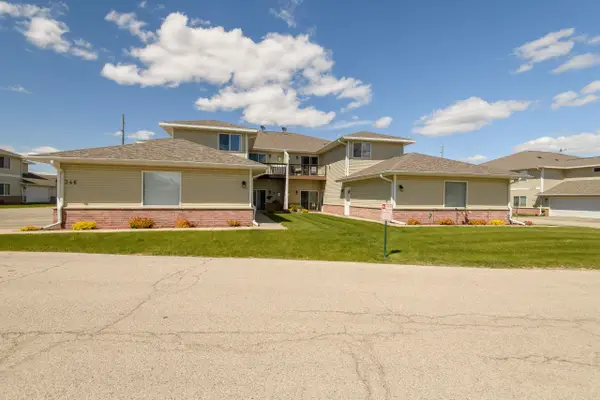 346 Brookside Dr, Mayville, WI 53050