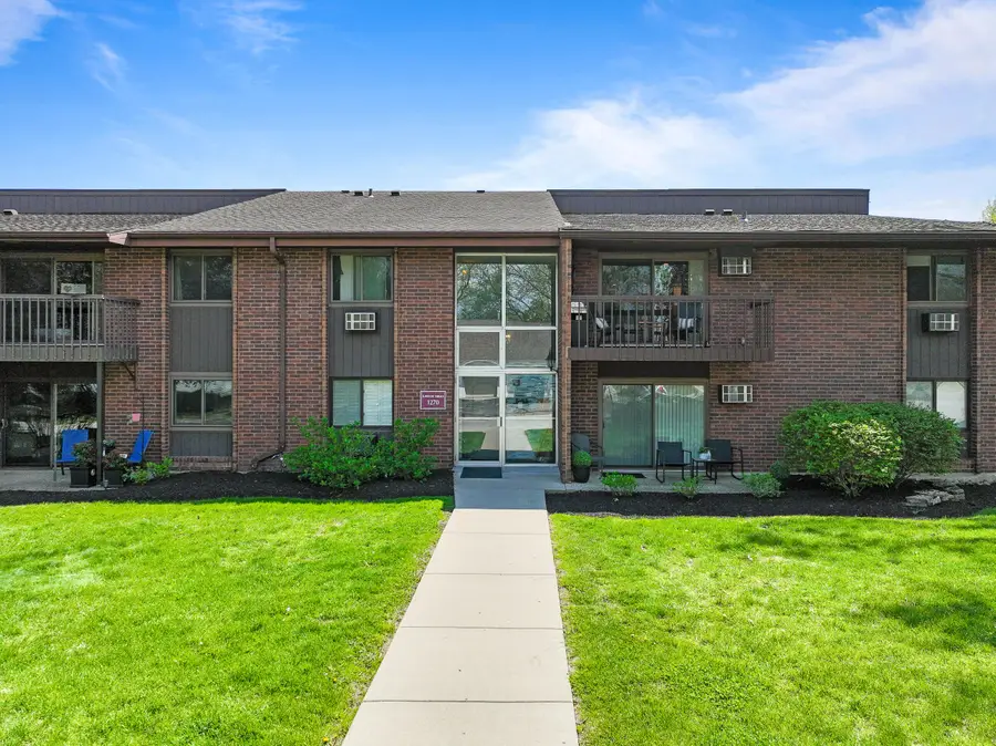 1270 Wisconsin St, Lake Geneva, WI 53147 - #2